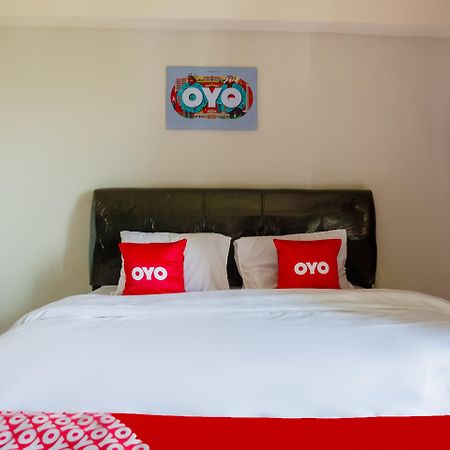 טנגרנג Oyo 2582 Apartemen Serpong Green View מראה חיצוני תמונה