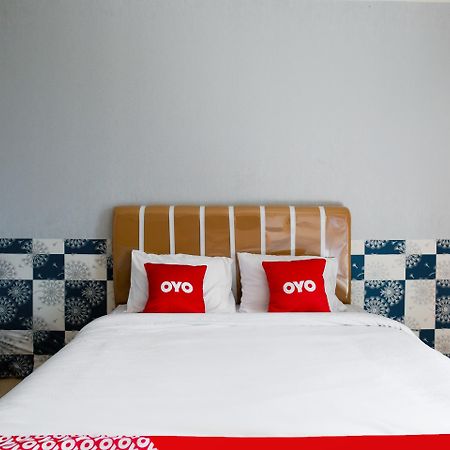 טנגרנג Oyo 2582 Apartemen Serpong Green View מראה חיצוני תמונה