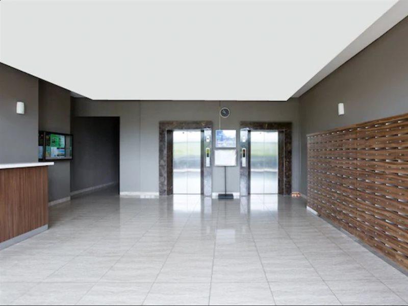 טנגרנג Oyo 2582 Apartemen Serpong Green View מראה חיצוני תמונה