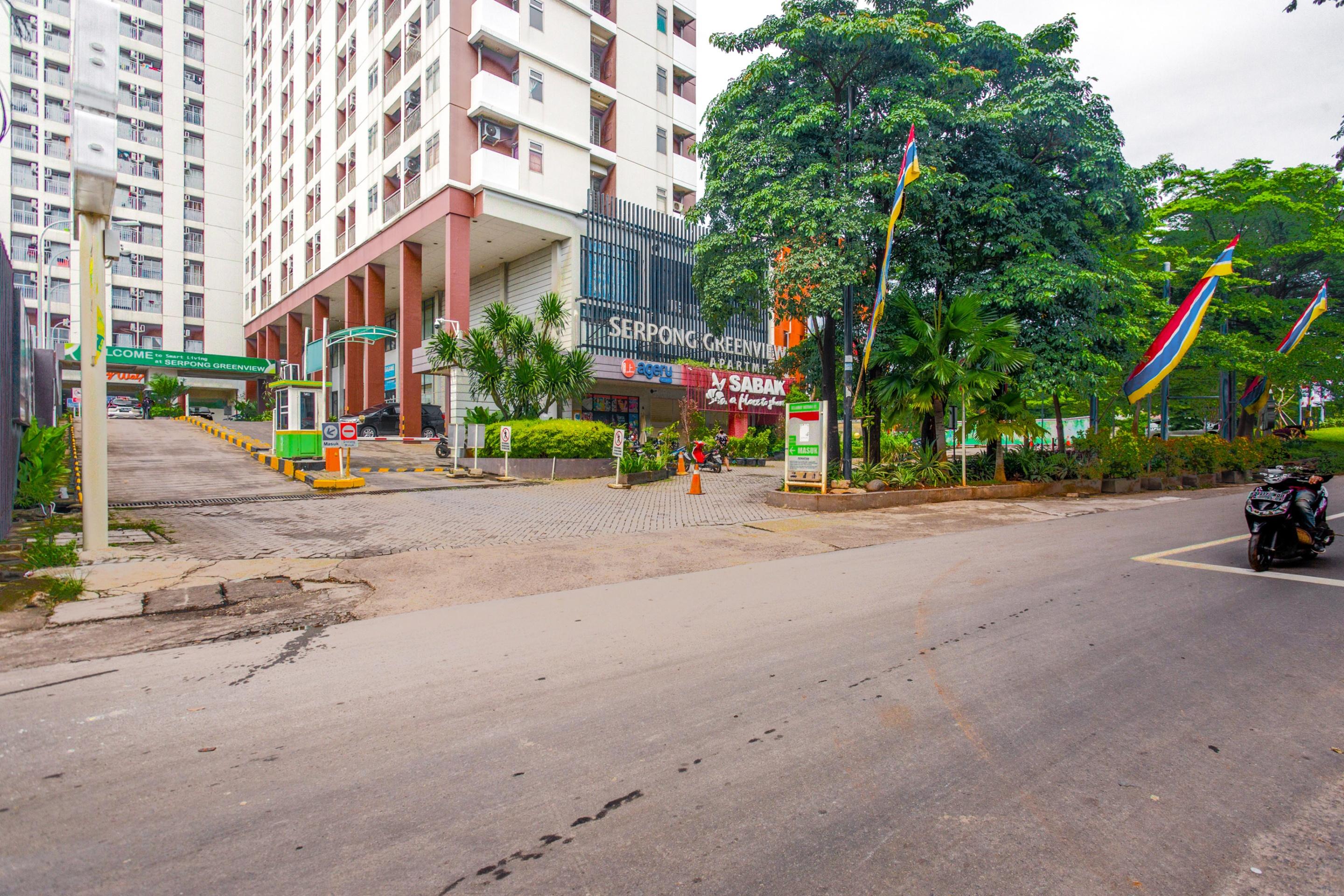 טנגרנג Oyo 2582 Apartemen Serpong Green View מראה חיצוני תמונה